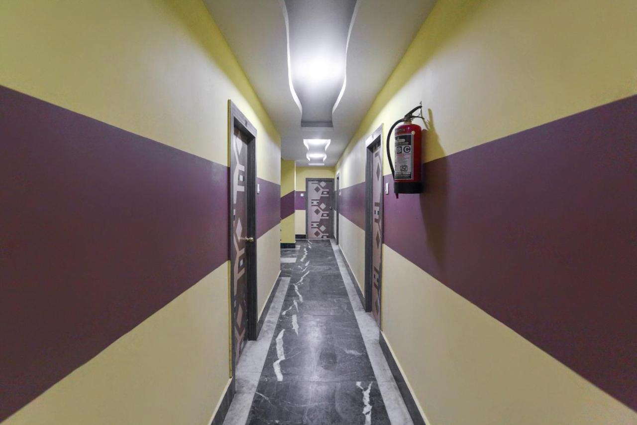 Oyo 60609 Hotel Tanushree Rampurhat Exterior photo